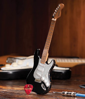 Fender™ Stratocaster™ - Black Vintage Distress: Ornament