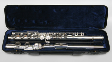 Flute Silver Outfit In Wooden Case: Flute